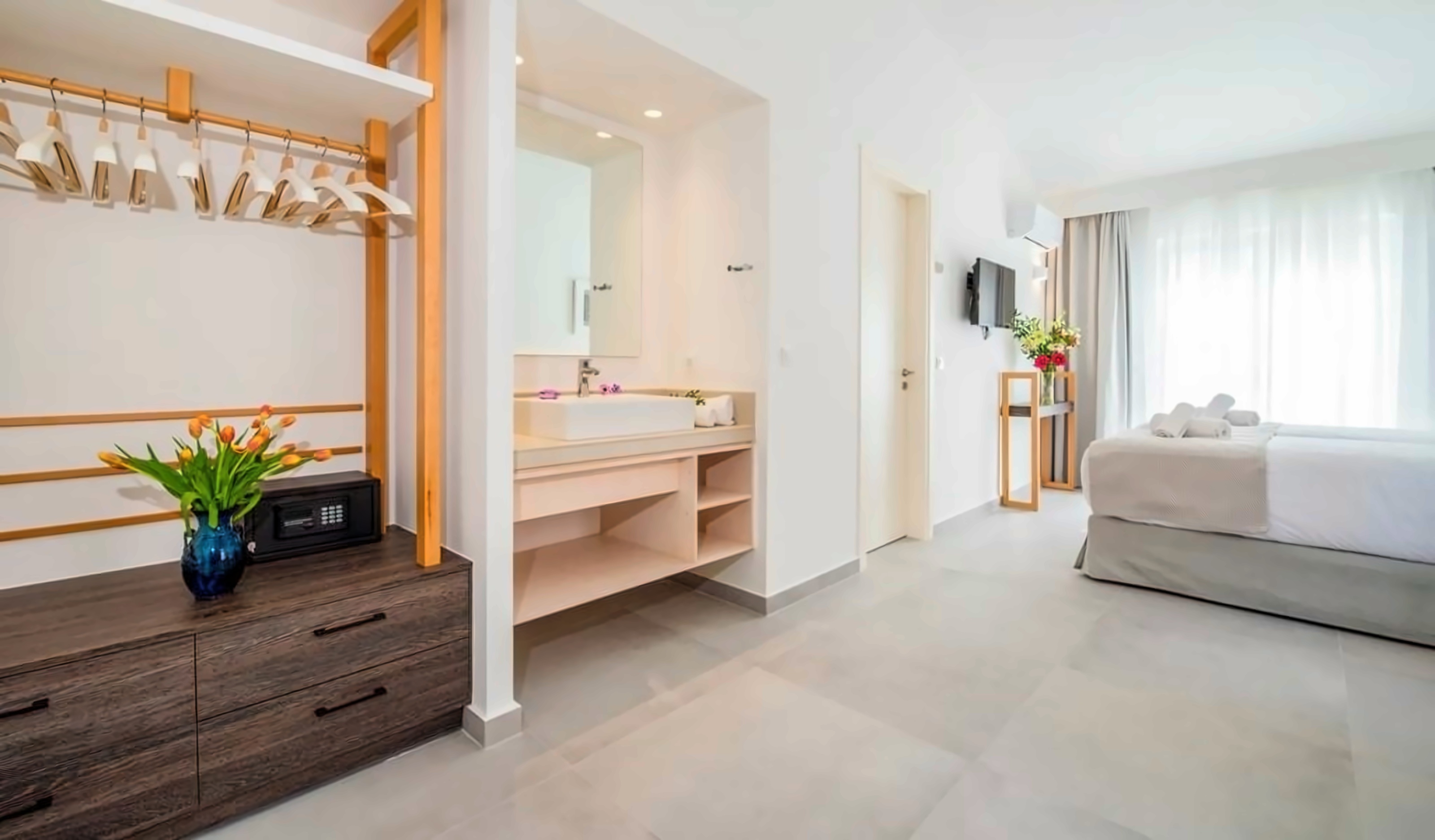 Lotus Hotel Apartments Chania Kato Daratso Greece photo, price for